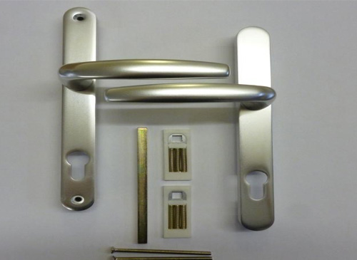 HE0009 92mm Centres Lever Lever Handle